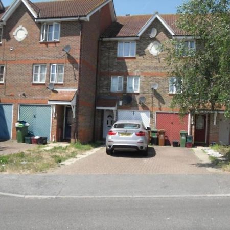 Classic Studio Lytham Up London Exterior photo